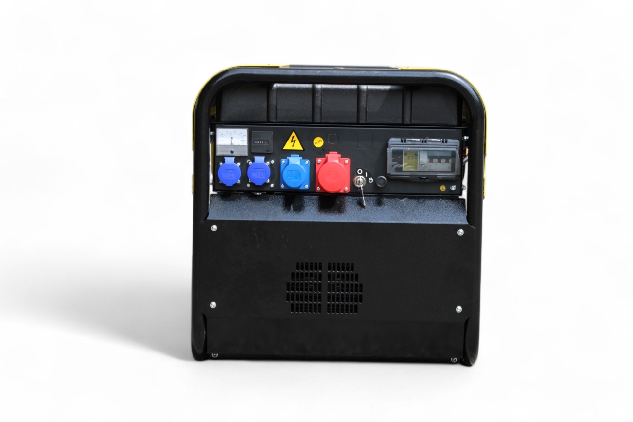 PRAMAC Stromgenerator S12000 mit 230/400V