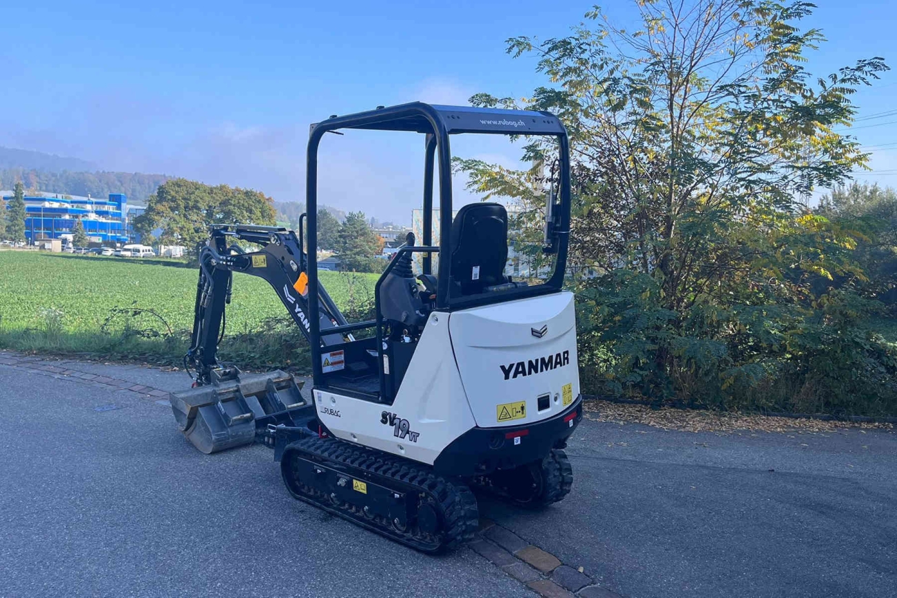 YANMAR Raupenbagger von hinten Links