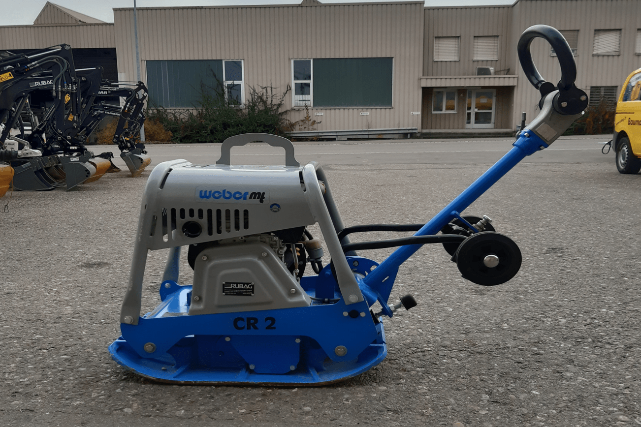 WEBER reversierbare-Vibroplatte CR2 von der linken Seite